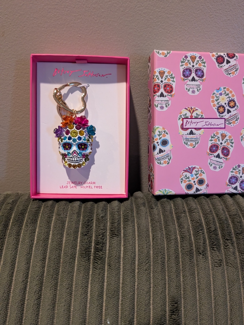 Betsey Johnson Sugar Skull Jeweled Charm Keychain Halloween Day of the Dead NWT